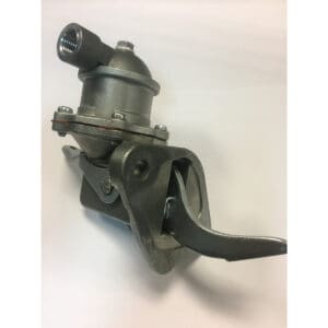 FUEL LIFT PUMP - LEYLAND*