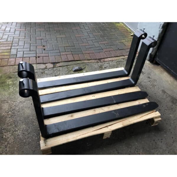 1200mm JCB PALLET FORKS PAIR - 2.5tonne 50mm BAR